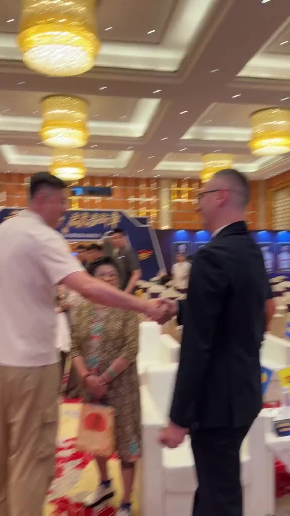 杜锋寄语广东男篮：乘阳光之势 启虎步新章 期待新赛季🫶