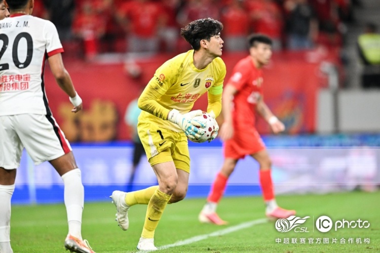 上海海港3-0成都蓉城，下轮将客场挑战天津津门虎队