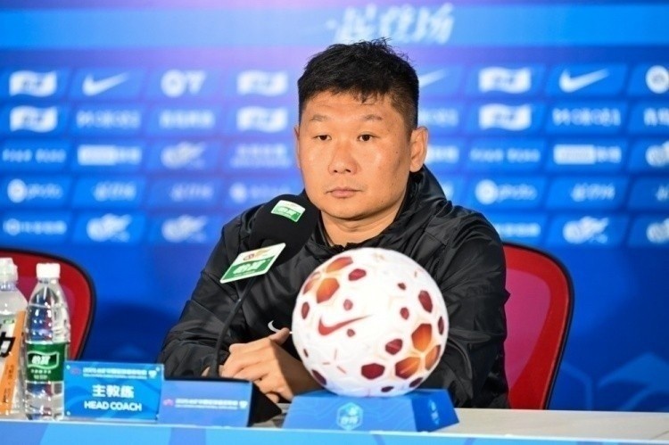 刘建业:下半程成绩下降有很多原因,教练组对困难也准备不足 刘建业:下半程成绩下降有很多原因,教练组对困难也准备不足