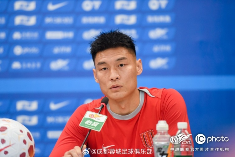阿洛伊西:多名球员归队整体实力提升,我们志在主场全力冲冠军 阿洛伊西:多名球员归队整体实力提升,我们志在主场全力冲冠军